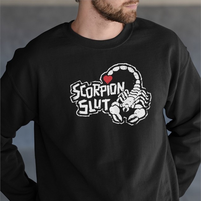 Dungeons And Daddies Scorpion Slut Long Sleeve T Shirt