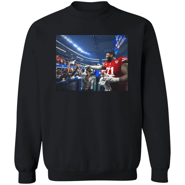 Cowboys Fans Flipping Off 49Ers Trent Williams Is Epic Sweatshirt Shirt Thesfniners Anothersara
