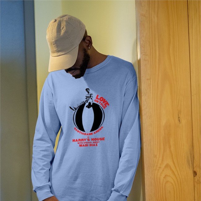 Harry Styles Merch Love On Tour Toronto Show Scotiabank Area Is Harry's House With Special Quest Madi Diaz Long Sleeve Tee Harry and Niall News