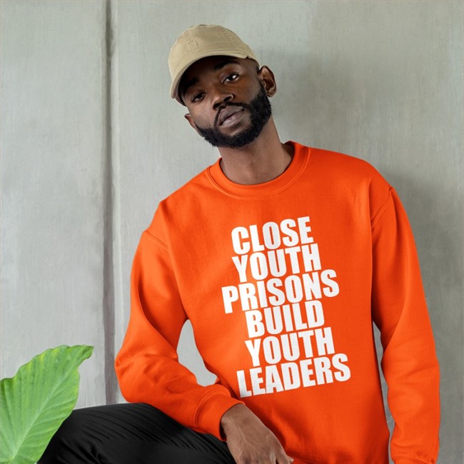 Close Youth Prisons Build Youth Leaders T-Shirt Dígame Concejal Close Youth Prisons Build Youth Leaders Long Sleeve RSGAT