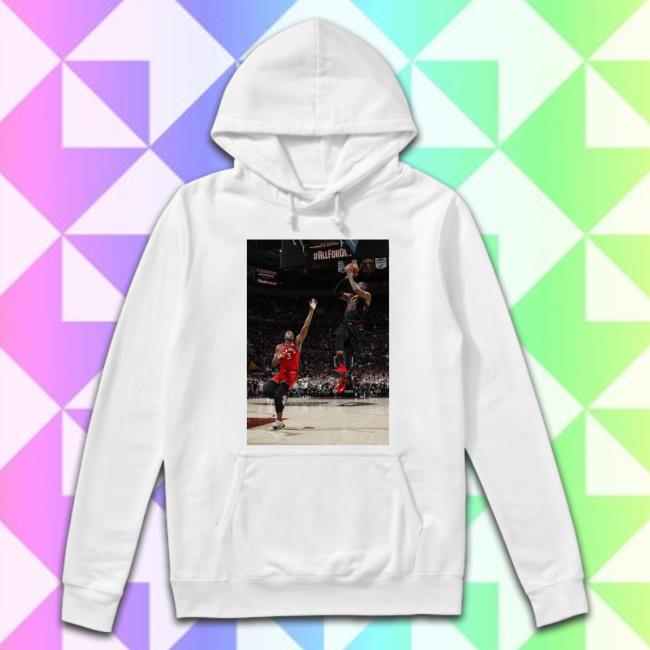 Klutch23 LeBron’s Game Winner Over Anunoby Long Sleeve T Shirt Official LeBron’s Game Winner Over Anunoby Tee Shirt