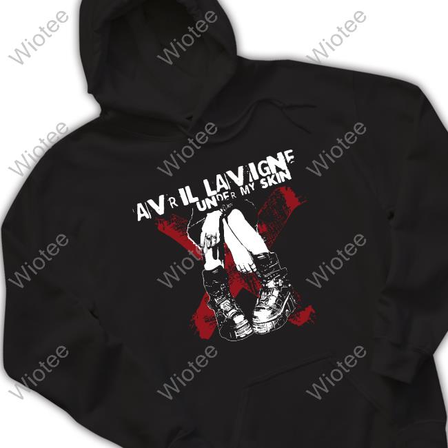 Avril Lavigne Merch Avril Lavigne Under My Skin T-Shirt Avril Lavigne Merch Avril Lavigne Under My Skin Classic T Shirt
