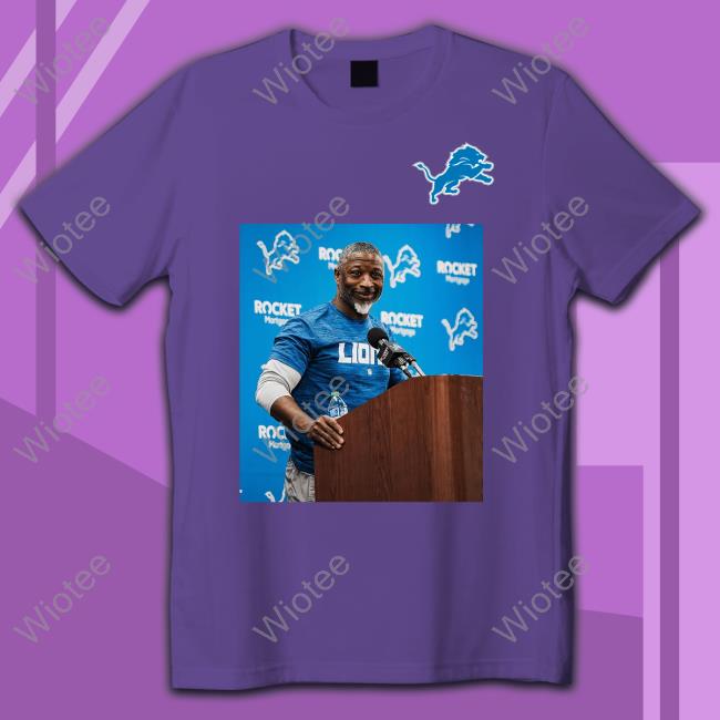 Official Lions Oc Ben Johnson Wearing A Shirt With An Image Of Lions Dc Aaron Glenn Lions Oc Ben Johnson Wearing A Tee With An Image Of Lions Dc Aaron Glenn