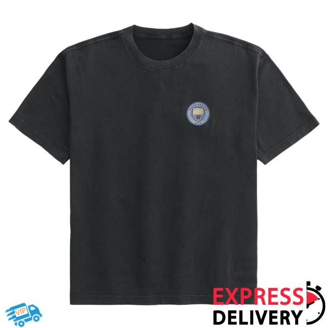 Manchester City F.C. Graphic Hot Shirt Band Logo | Manchester City F.C. Official | Soccer Fan Gear